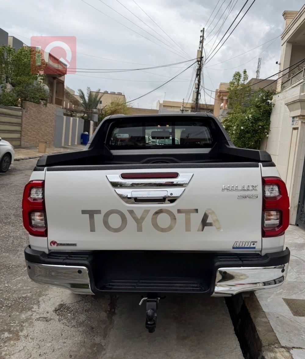 تويوتا هايلوكس